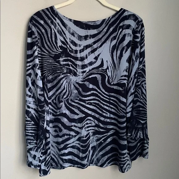 Clara Sun Woo Women's Blue Zebra Print Pullover Top Size Medium - Picture 4 of 7